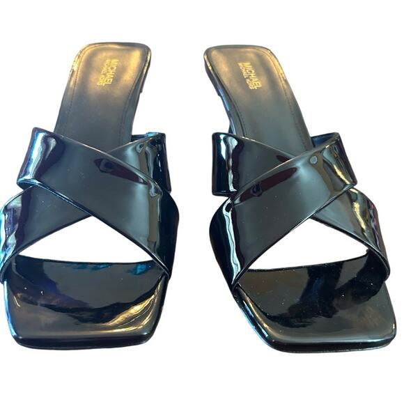 Michael Michael Kors Clara Patent Fluted Heels Mules Cross Straps NEW 9.5 - Picture 3 of 11